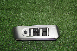 28K73673